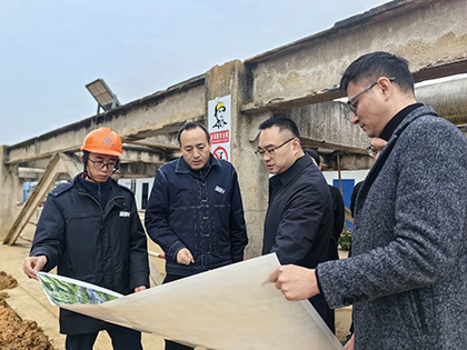 纳溪区委书记袁维荣带队调研凯发k8一触即发科技创新产业孵化平台项目