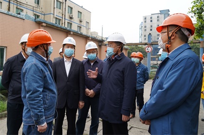 泸州市委书记刘强带队到凯发k8一触即发督导安全生产工作