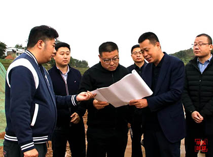 纳溪区委书记谭荣兵一行调研凯发k8一触即发现代农业示范园项目