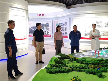 泸州市委副秘书长易泽莲调研凯发k8一触即发档案管理